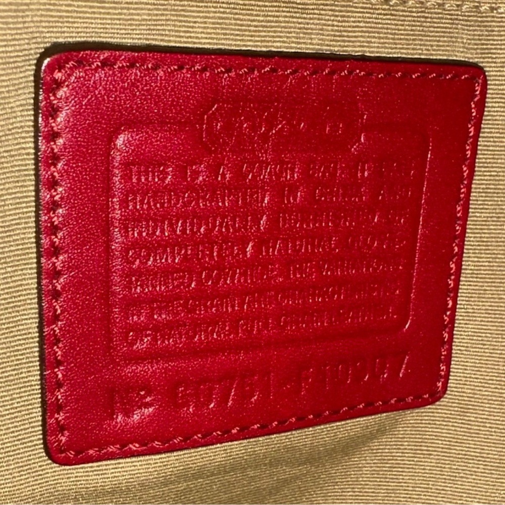 Vintage Y2K Coach Soho style F10907  Red
Leather Hobo (2007) - Picture 7 of 16